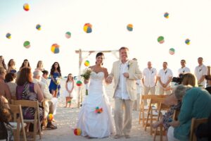 creative alternatives wedding rice toss