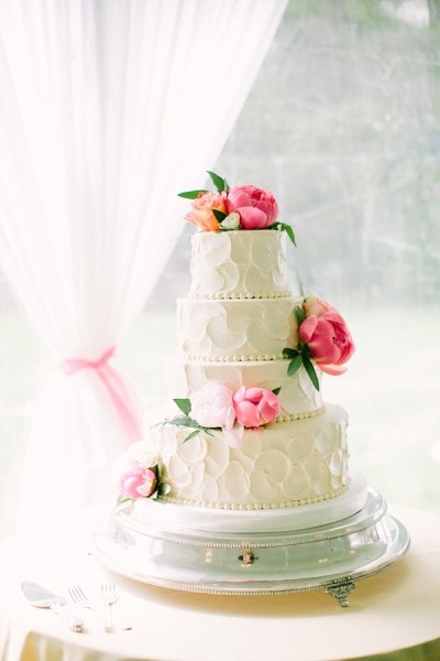 simple-wedding-cake